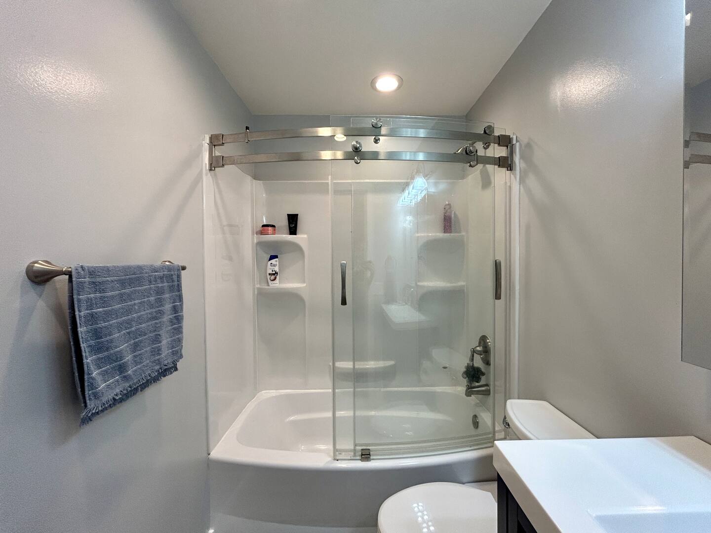 East Renton Room 1 — photo 5